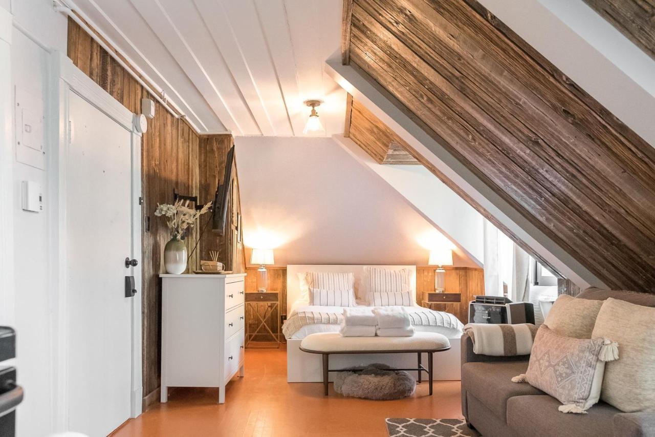 Bright Studio In Old With Rustic Feel * Quebec City