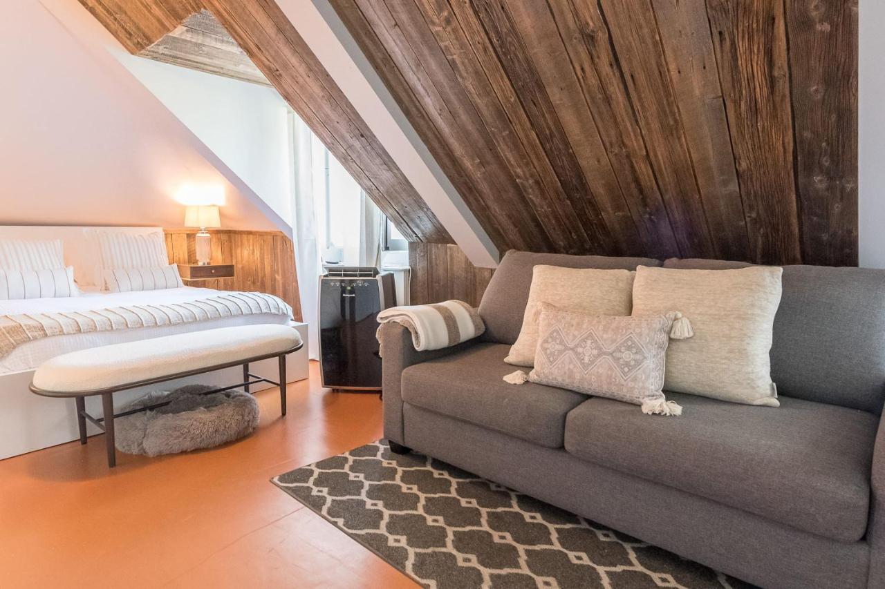 Bright Studio In Old With Rustic Feel * Quebec City