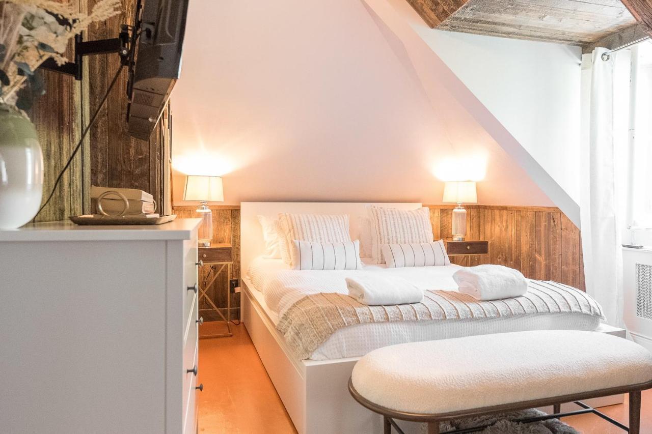 Bright Studio In Old With Rustic Feel * Quebec City