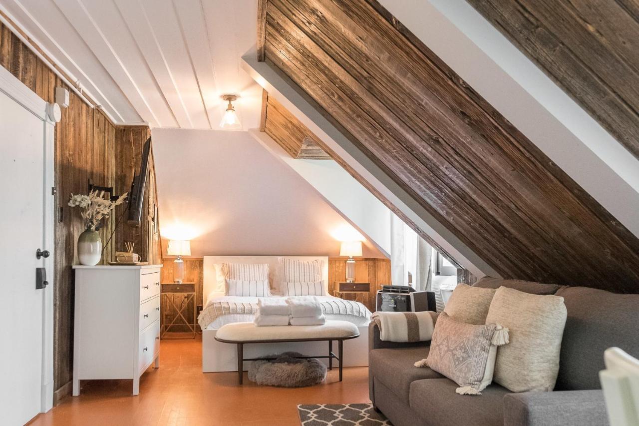 Bright Studio In Old With Rustic Feel * Quebec City